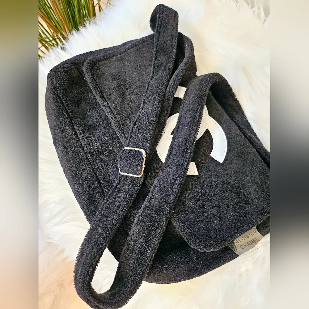 🖤 Chanel Crossbody Bag 🖤 - Picture 10 of 16
